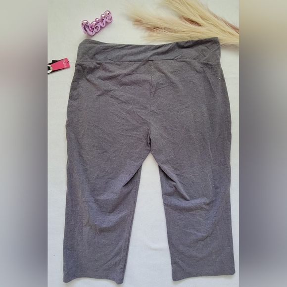 teezher capri plus size style #45749‎ Size 3X/3TG Color Gray - Picture 6 of 6